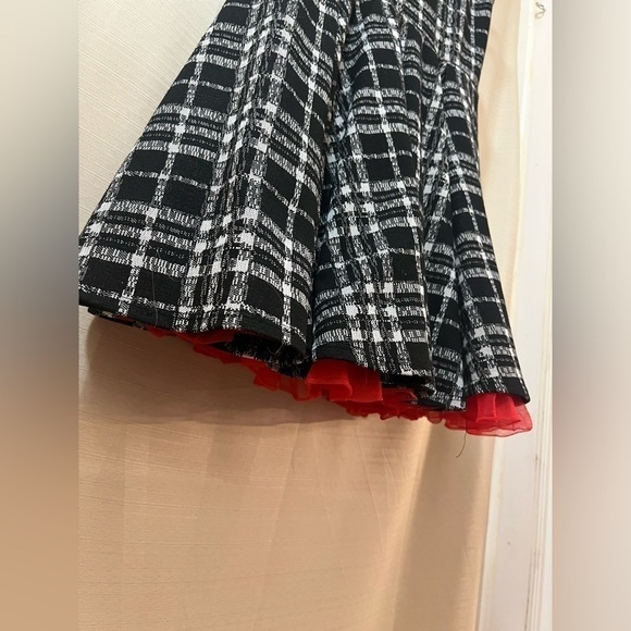 ⚫️ BOGO Girls Newberry dress size 16, black and white with red underskirt - Picture 4 of 8
